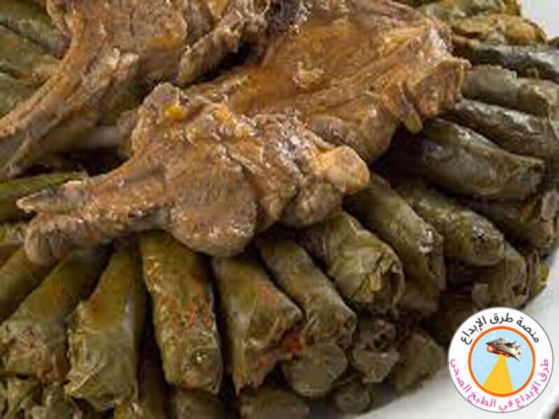 ورق العنب مع الريش خفيف الدسم